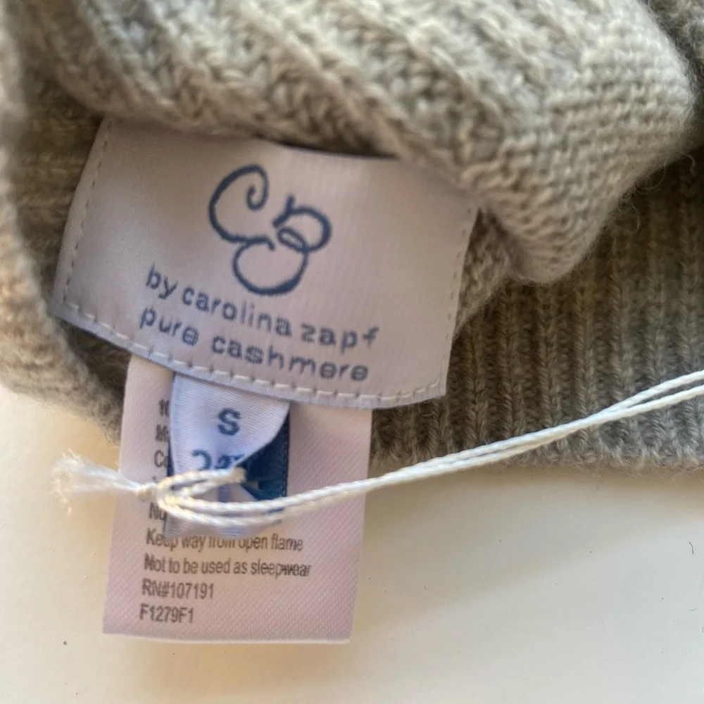 NWT Baby CZ Grey Cashmere Hat with Flower - 2-3 Years